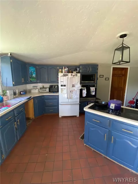Kitchen - 1874 Hess Rd, Appleton, NY 14008 photo 4 of 6