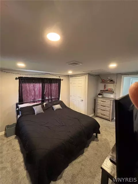 Bedroom - 1874 Hess Rd, Appleton, NY 14008 photo 6 of 7