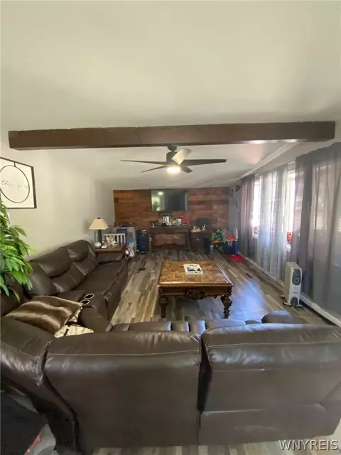 Living - 1874 Hess Rd, Appleton, NY 14008 photo 2 of 5