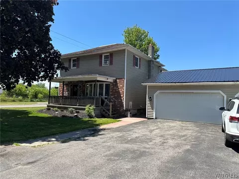 Exterior - 1874 Hess Rd, Appleton, NY 14008 photo 2 of 6
