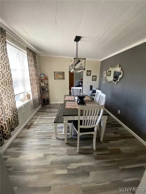 Dining - 1874 Hess Rd, Appleton, NY 14008 photo 1 of 2