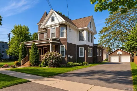 144 Vandervoort St, North Tonawanda, NY 14120