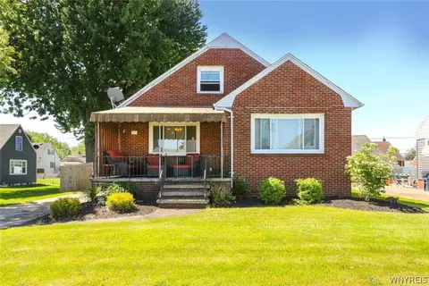 77 Stearns Ave, Lackawanna, NY 14218