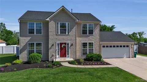 6505 Harvest Rdg, Lockport, NY 14094