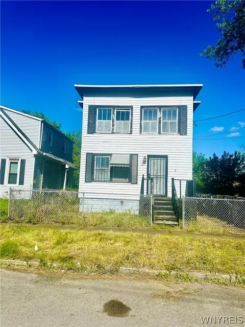 1507 17th St, Niagara Falls, NY 14305