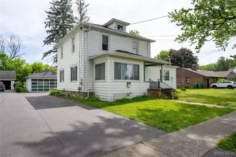 72 W Court St, Warsaw, NY 14569