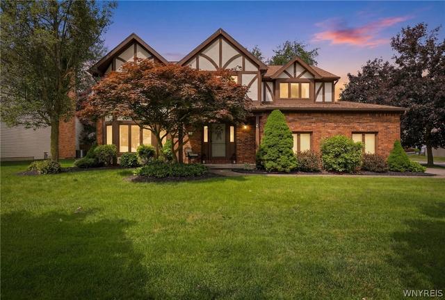 72 Brenridge Dr, East Amherst, NY 14051