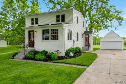 84 Westminster Rd, West Seneca, NY 14224