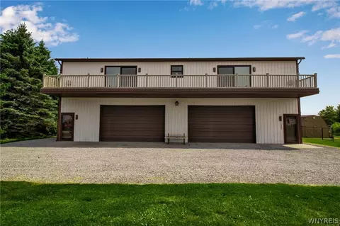 11582 Goetze Ln #8, Yates, NY 14098
