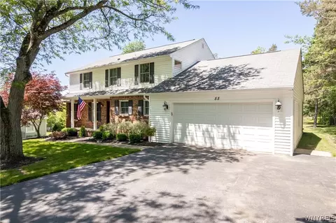 55 Tanglewood Dr W, Orchard Park, NY 14127
