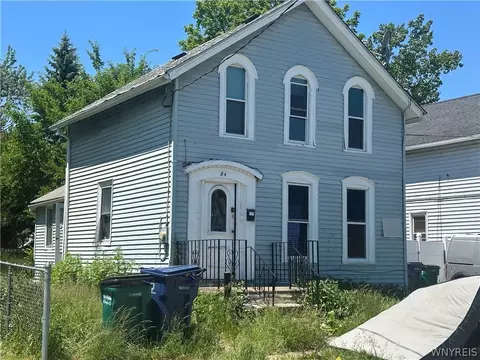 84 Thompson St, Buffalo, NY 14207