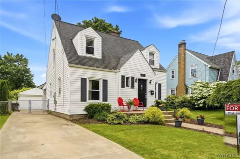 1265 Wyoming Ave, Niagara Falls, NY 14305