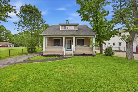 4649 Seneca St, West Seneca, NY 14224