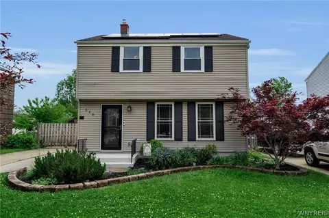 210 Woodcrest Dr, Buffalo, NY 14220