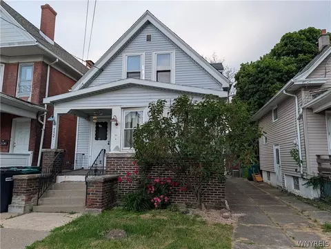 752 Spruce Ave, Niagara Falls, NY 14301