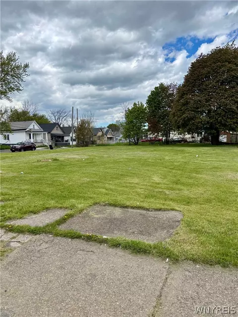 774 William St, Buffalo, NY 14206