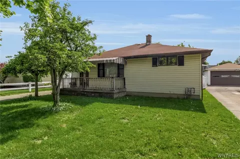 141 Patricia Dr, Tonawanda, NY 14150
