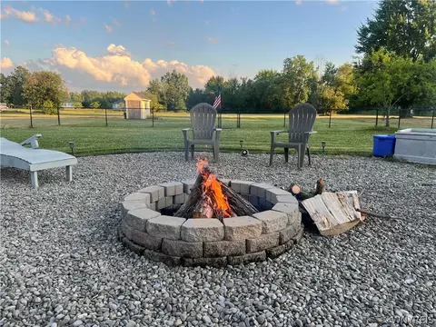 Exterior - 6748 E High St, Lockport, NY 14094 photo 6 of 7
