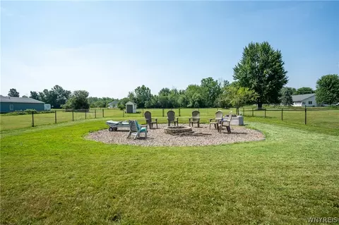 Exterior - 6748 E High St, Lockport, NY 14094 photo 4 of 7