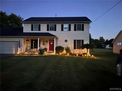 Exterior - 6748 E High St, Lockport, NY 14094 photo 7 of 7
