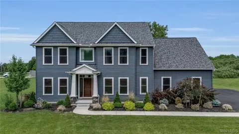 2240 Lapham Rd, Aurora, NY 14052