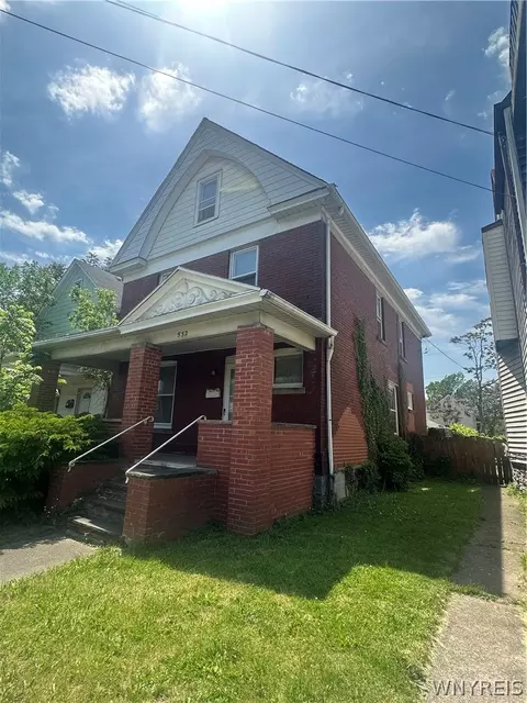 532 10th St, Niagara Falls, NY 14301