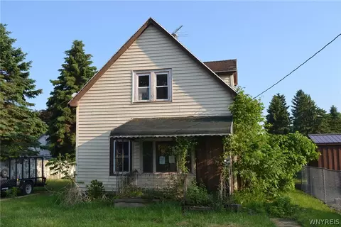 11 Michael Pl, Lackawanna, NY 14218
