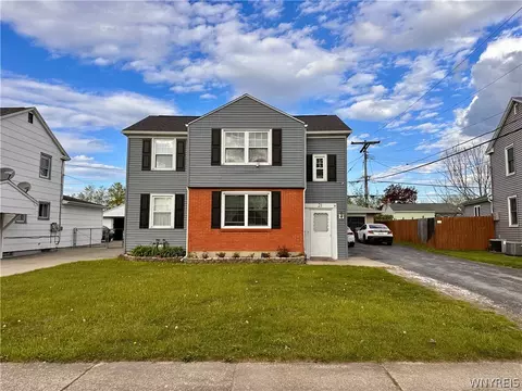 21 Montfort Dr, Cheektowaga, NY 14225