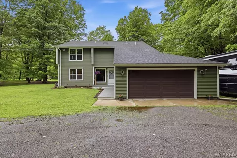 11390 Matteson Corners Rd, Holland, NY 14080