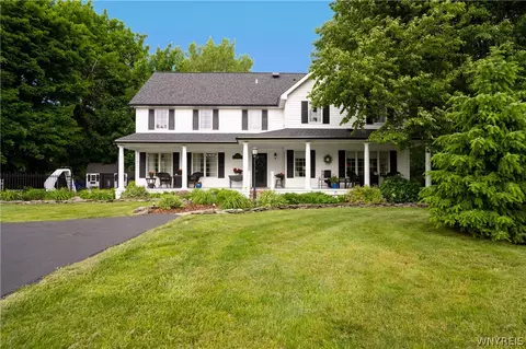5217 Tonawanda Creek Rd, Pendleton, NY 14120