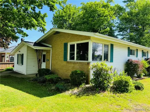 3741 Harrison Ave, Buffalo, NY 14219