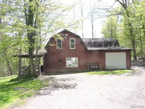 111 Behm Rd, Aurora, NY 14170