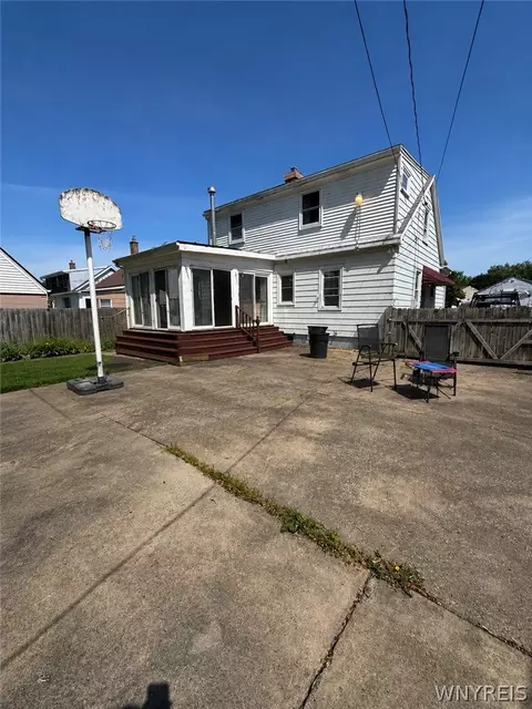 751 Moore Ave, Buffalo, NY 14223