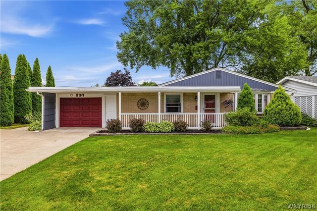 131 Burnside Dr, Tonawanda, NY 14150