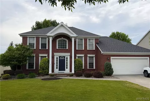 226 San Fernando Ln, East Amherst, NY 14051