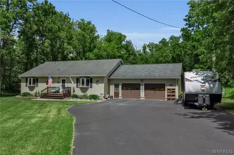 9214 Cone Dorman Rd, Batavia, NY 14020