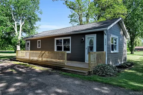 2344 Lincoln Ave, Wilson, NY 14172