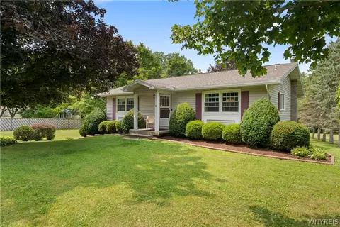 2264 Saltvale Rd, Warsaw, NY 14569