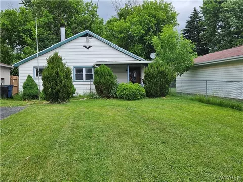 4532 Pomeroy Ave, Niagara, NY 14305