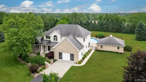 2341 County Line Rd, Darien, NY 14004