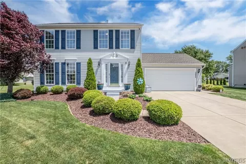 2445 King Fisher Ln, Wheatfield, NY 14304