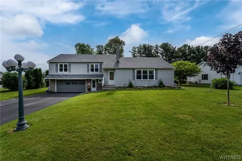 4257 Freeman Rd, Royalton, NY 14105