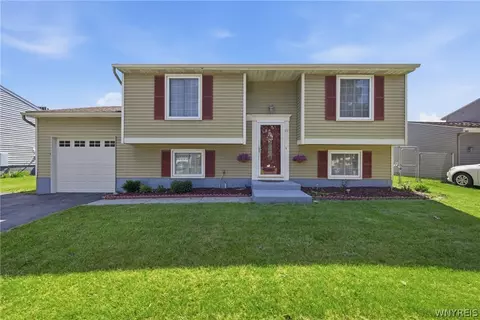 49 Thornwood Dr, Cheektowaga, NY 14227
