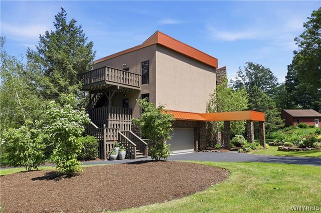 6985 Chestnut Ridge Rd, Orchard Park, NY 14127