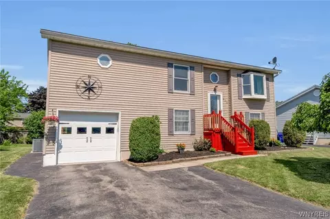 215 Summit Ave, West Seneca, NY 14224