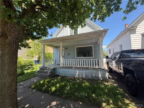 66 Dempster St, Buffalo, NY 14206
