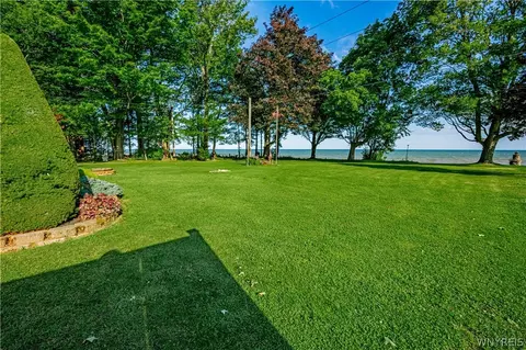 Exterior - 4813 E Lake Rd, Burt, NY 14028 photo 6 of 9