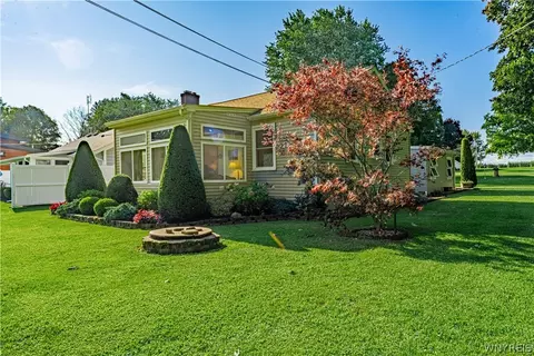 Exterior - 4813 E Lake Rd, Burt, NY 14028 photo 7 of 9