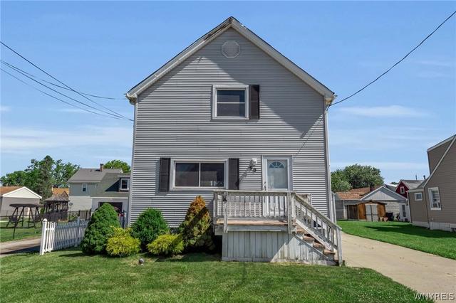 90 Keever Ave, Lackawanna, NY 14218