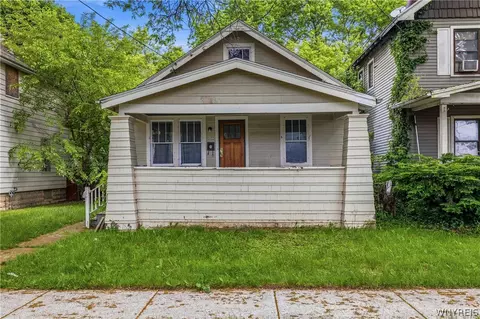 2248 Willow Ave, Niagara Falls, NY 14305